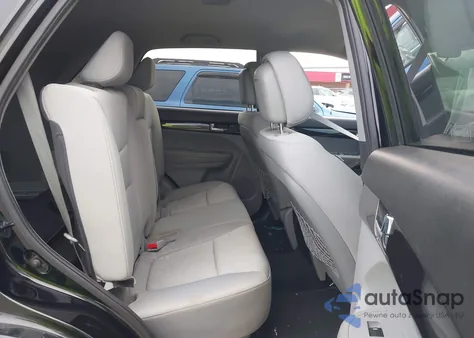 2012 Kia Sorento Lx z USA, uszkodzony, nr VIN 5XYKT3A17CG258667